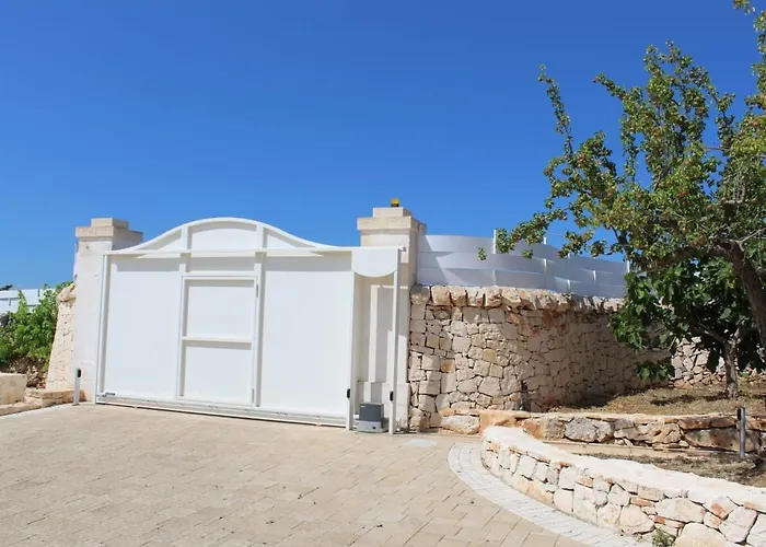 Lamia Itria Villa